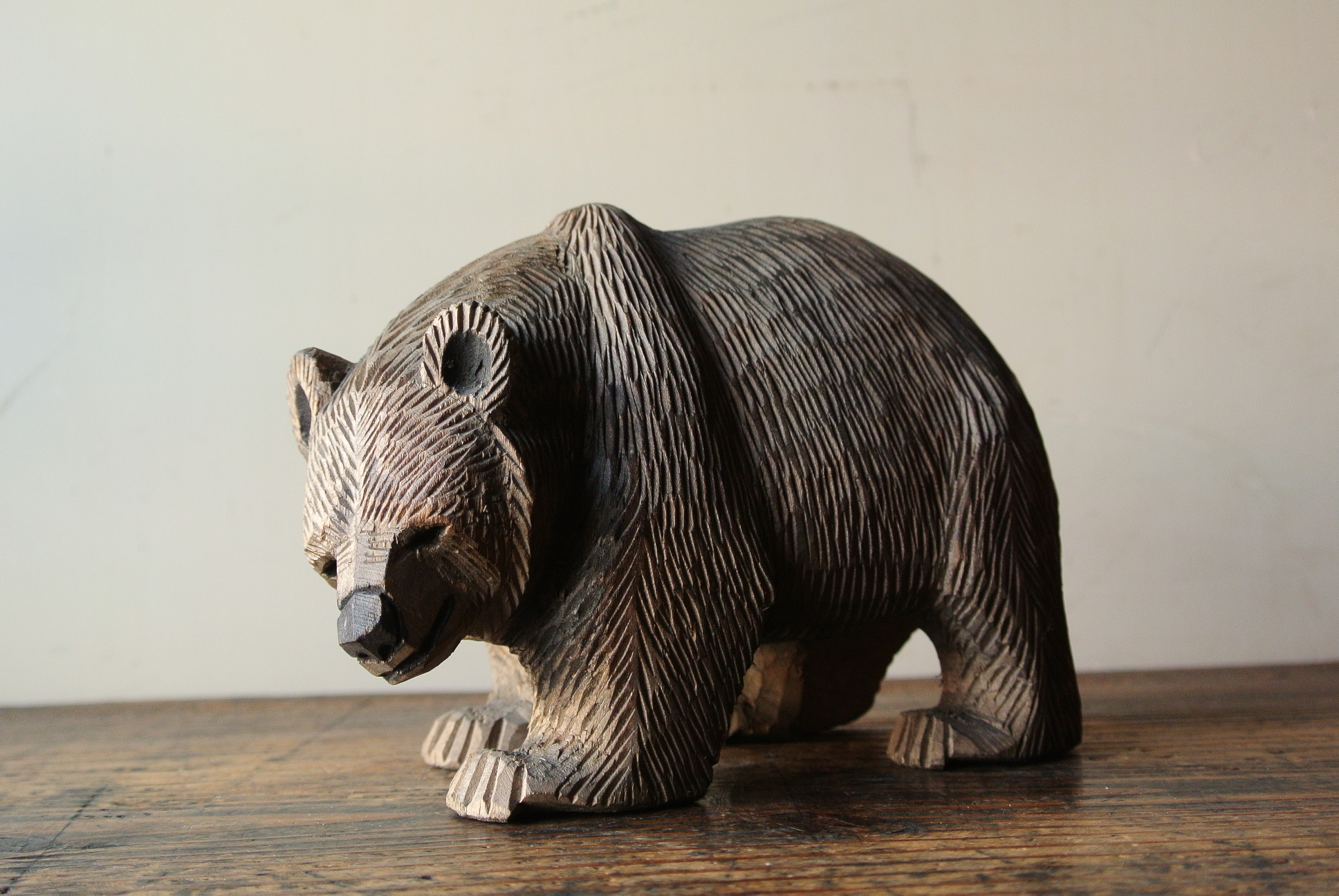 八雲の木彫り熊「這熊」 - アンティーク雑貨・古道具の札幌