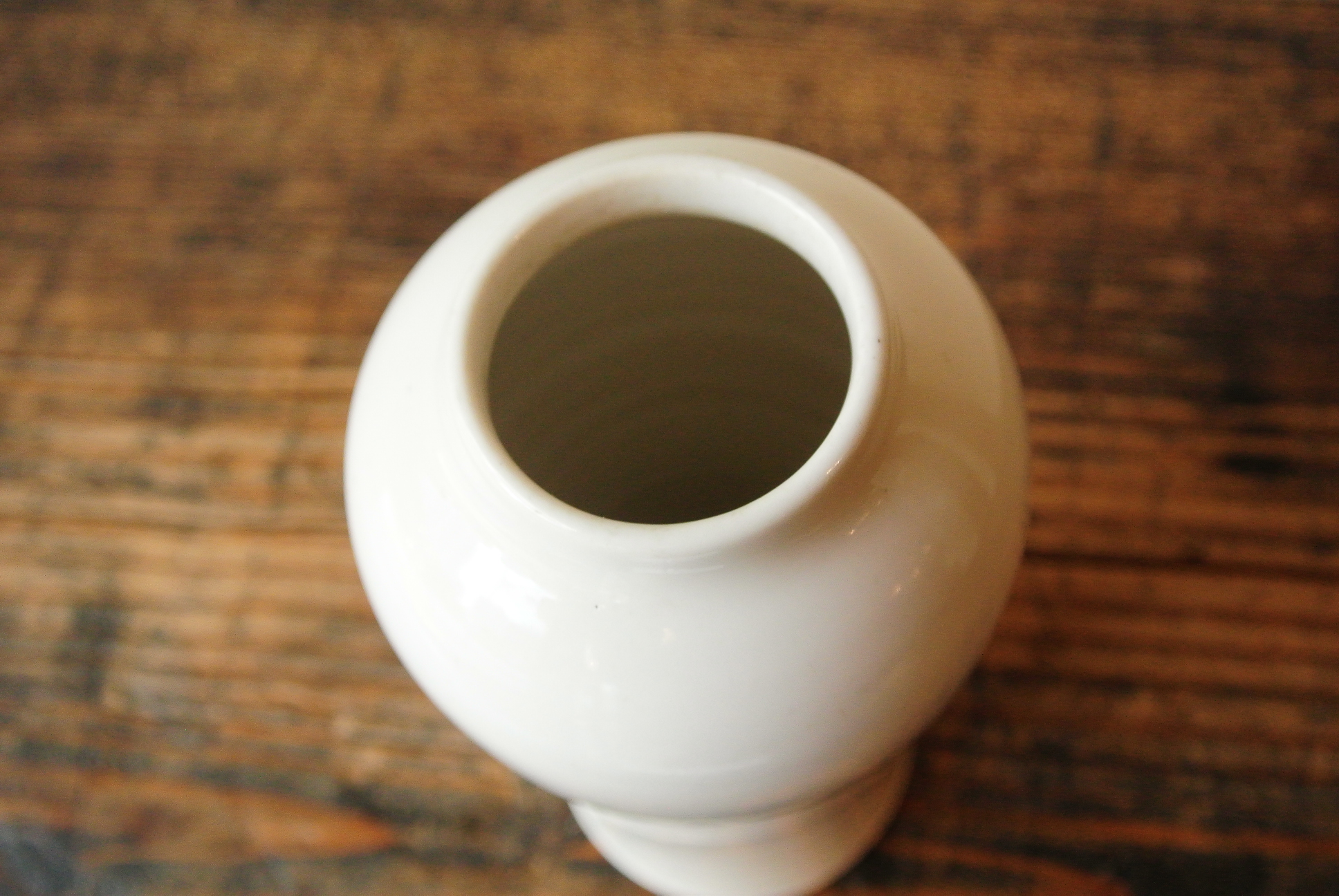 小樽窯 白勢栄悦 白磁小花瓶 - アンティーク雑貨・古道具の札幌 