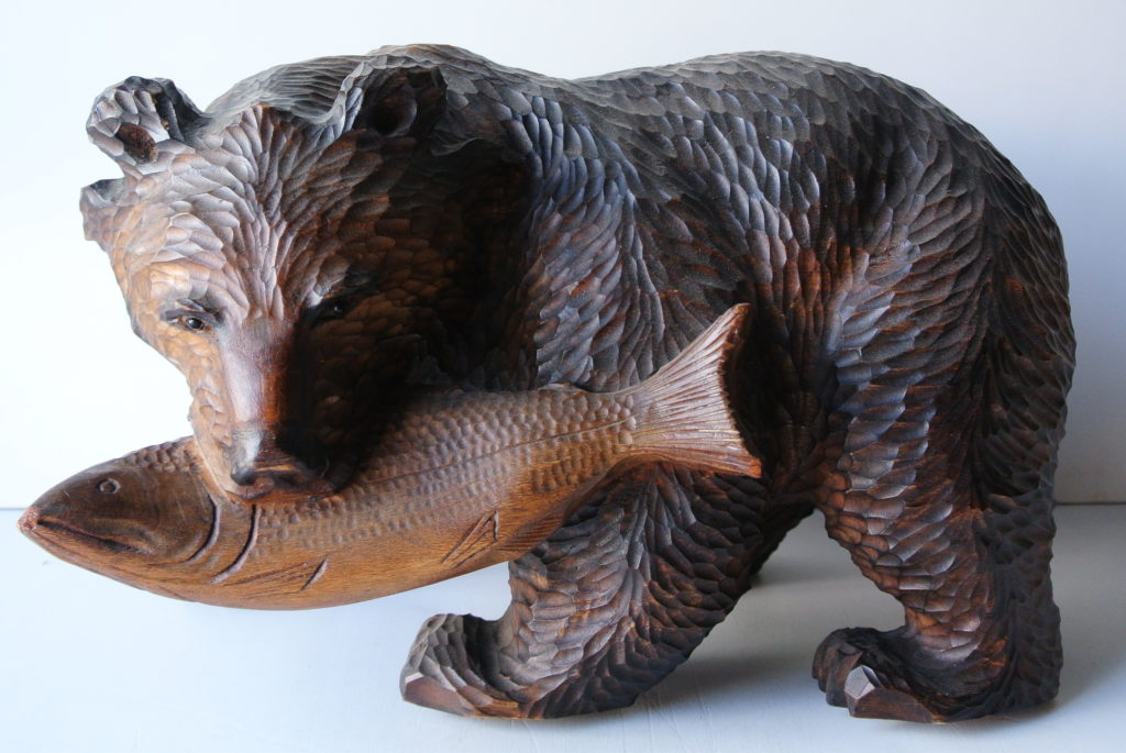 古い「鮭咥え熊」木彫 - アンティーク雑貨・古道具の札幌 アンティークショップ36号線